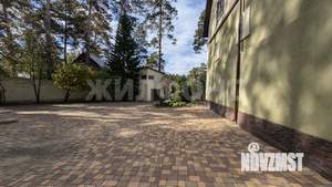 Коттедж 626м&sup2;, 4-этажный, участок 25 сот.  