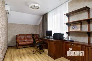 Коттедж 360м², 2-этажный, участок 17 сот.  