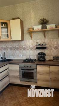 Коттедж 220м², 2-этажный, участок 7 сот.  
