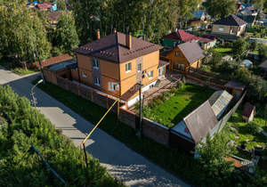 Дом 301м&sup2;, 2-этажный, участок 10 сот.  