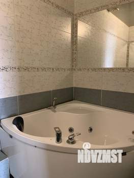 Дом 394м², 3-этажный, участок 8 сот.  