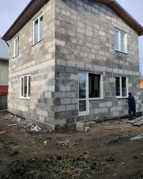 Дом 100м², 2-этажный, участок 3 сот.  