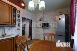 Дом 245м&sup2;, 2-этажный, участок 6 сот.  