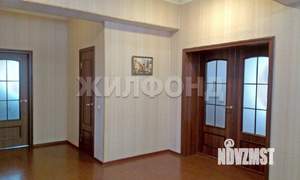 Коттедж 350м², 3-этажный, участок 15 сот.  