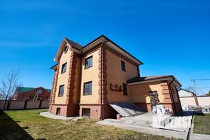 Дом 700м², 2-этажный, участок 18 сот.  