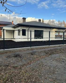 Дом 200м&sup2;, 1-этажный, участок 8 сот.  