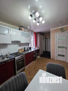 Дом 52м&sup2;, 2-этажный, участок 10 сот.  