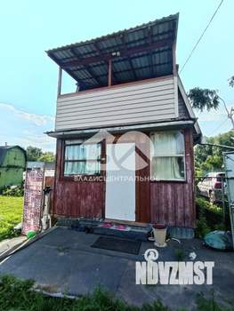 Дом 40м&sup2;, 2-этажный, участок 3 сот.  