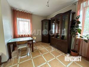 Коттедж 292м², 3-этажный, участок 13 сот.  