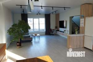 Коттедж 250м², 3-этажный, участок 4 сот.  