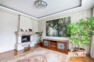 Коттедж 240м², 3-этажный, участок 8 сот.  