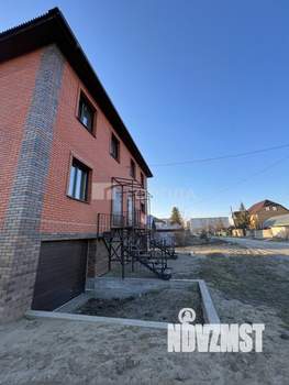Таунхаус 180м², 3-этажный, участок 5 сот.  