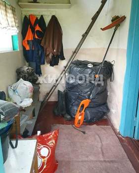 Дом 18м², 2-этажный, участок 7 сот.  