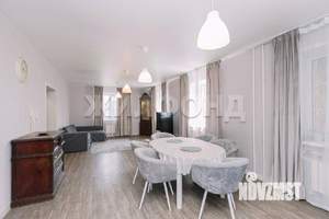 Коттедж 294м&sup2;, 3-этажный, участок 7 сот.  