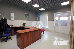 Дом 200м&sup2;, 3-этажный, участок 4 сот.  