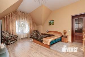 Коттедж 244м&sup2;, 3-этажный, участок 9 сот.  