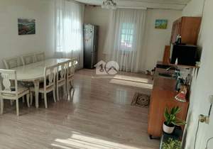 Дом 173м&sup2;, 2-этажный, участок 4 сот.  