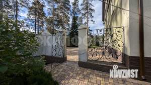 Коттедж 626м&sup2;, 4-этажный, участок 25 сот.  