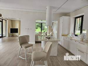 Дом 400м&sup2;, 3-этажный, участок 10 сот.  