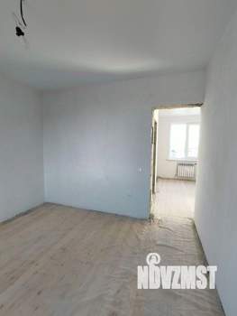 Дом 100м&sup2;, 2-этажный, участок 3 сот.  