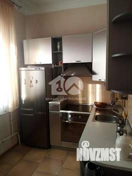 Дом 220м&sup2;, 3-этажный, участок 8 сот.  