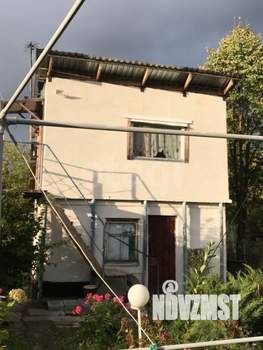 Дом 30м&sup2;, 2-этажный, участок 4 сот.  