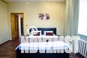 1-к квартира, посуточно, 45м2, 4/4 этаж