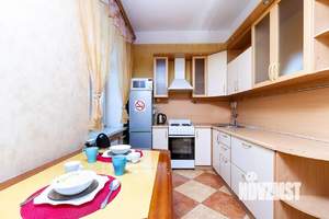 2-к квартира, посуточно, 65м2, 3/6 этаж