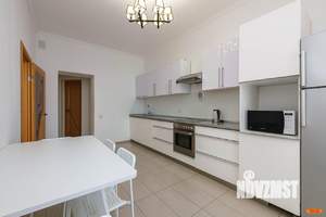 4-к квартира, на длительный срок, 150м2, 10/10 этаж