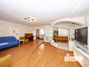 3-к квартира, на длительный срок, 120м2, 5/5 этаж