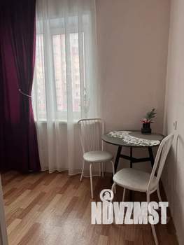 1-к квартира, посуточно, 38м2, 3/10 этаж