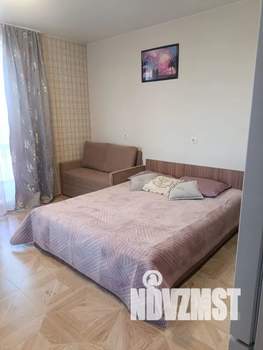 Студия квартира, посуточно, 30м2, 20/25 этаж