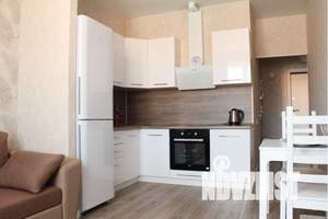 2-к квартира, посуточно, 42м2, 16/20 этаж