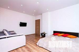 1-к квартира, посуточно, 42м2, 4/25 этаж