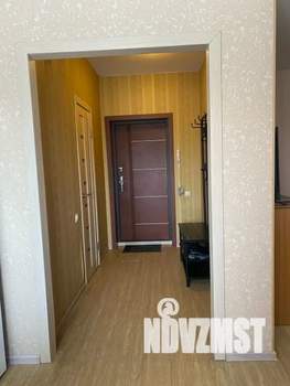 Студия квартира, посуточно, 40м2, 1/5 этаж