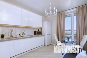 2-к квартира, посуточно, 42м2, 15/20 этаж