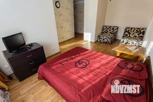 1-к квартира, посуточно, 35м2, 3/5 этаж