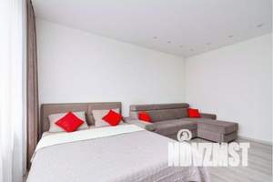 1-к квартира, посуточно, 43м2, 7/25 этаж