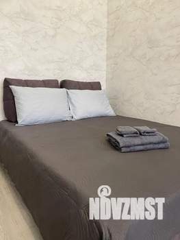 Студия квартира, посуточно, 36м2, 16/17 этаж