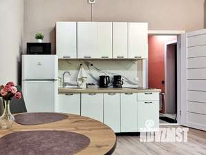 Студия квартира, посуточно, 30м2, 1/3 этаж