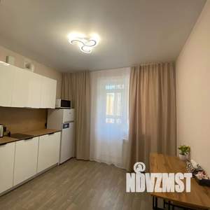 1-к квартира, посуточно, 38м2, 4/9 этаж