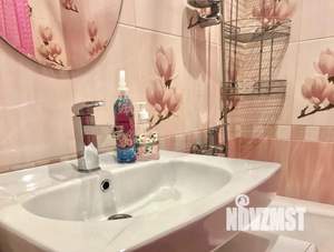 Студия квартира, посуточно, 32м2, 1/5 этаж