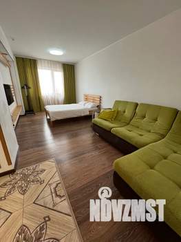 1-к квартира, посуточно, 42м2, 20/25 этаж