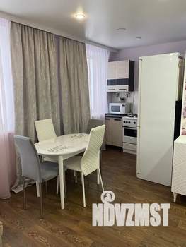 Студия квартира, посуточно, 29м2, 1/5 этаж