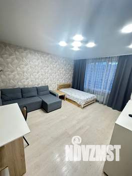 1-к квартира, посуточно, 40м2, 6/25 этаж