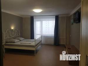 Студия квартира, посуточно, 32м2, 6/10 этаж