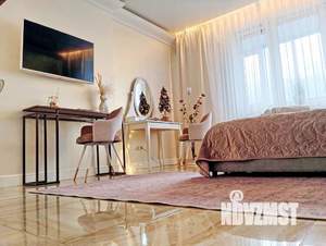 Студия квартира, посуточно, 44м2, 16/25 этаж