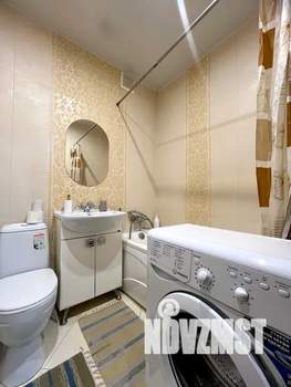 Студия квартира, посуточно, 35м2, 3/10 этаж