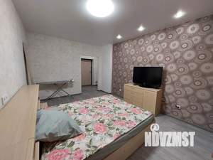 1-к квартира, посуточно, 38м2, 4/25 этаж