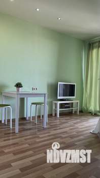 Студия квартира, посуточно, 30м2, 12/18 этаж